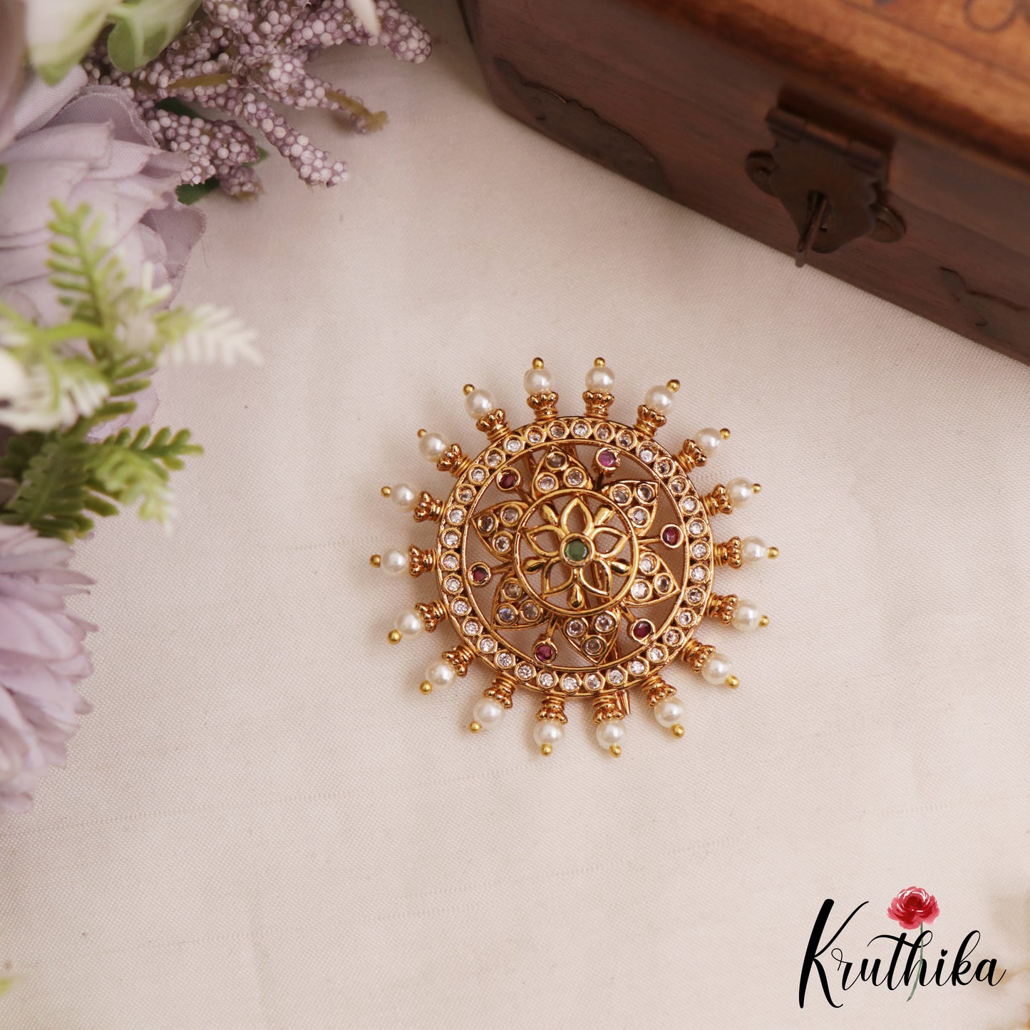 Classic Floral Motifs Chandra Surya Kemp Hair Ornaments J410