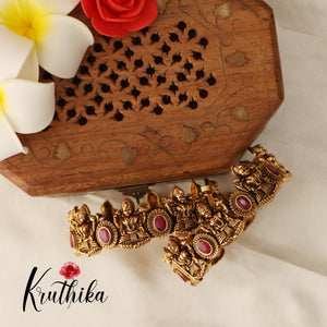 Pretty Lakshmi Bangles B157