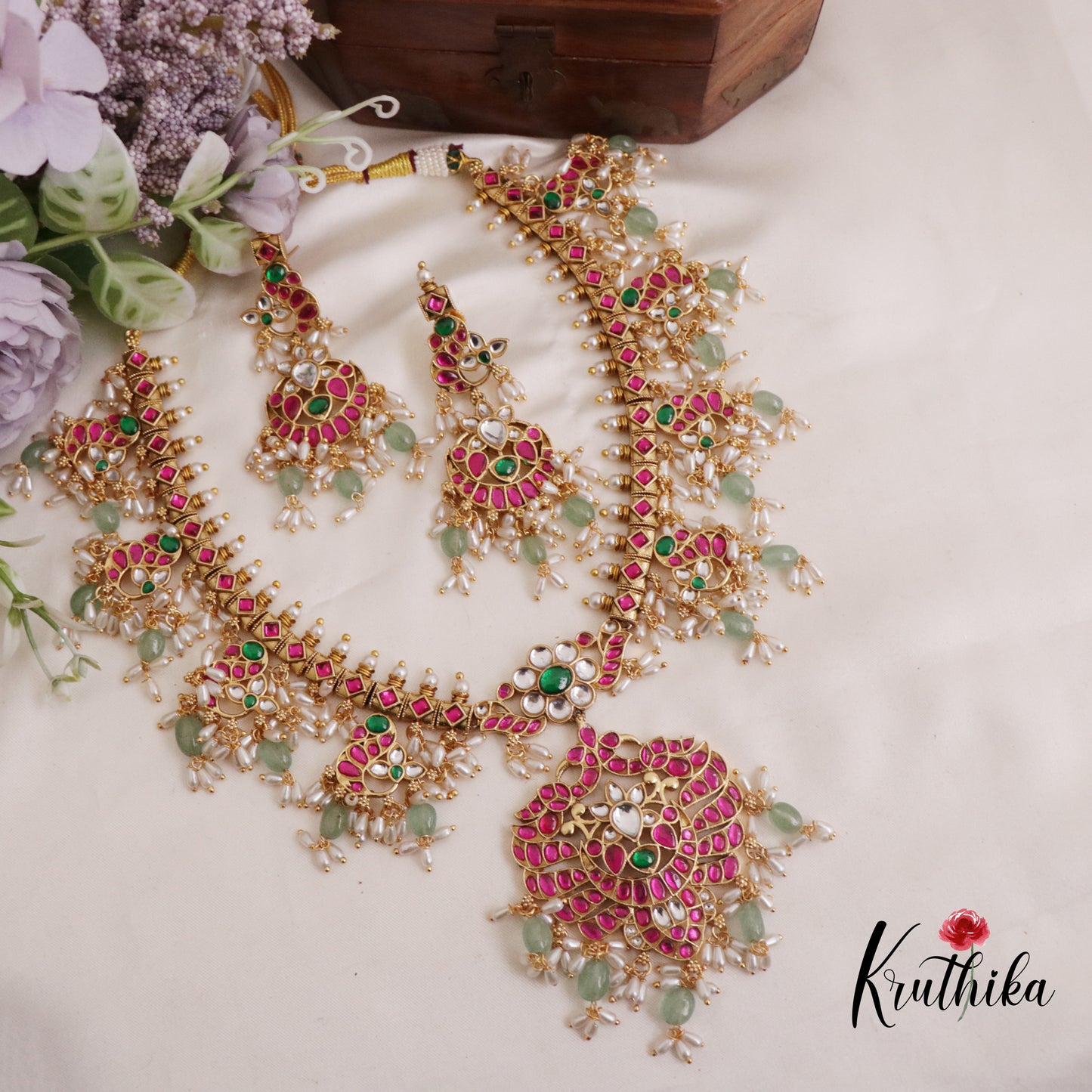 Beautiful Kundan Jadau Guttapusalu Necklace NC2353