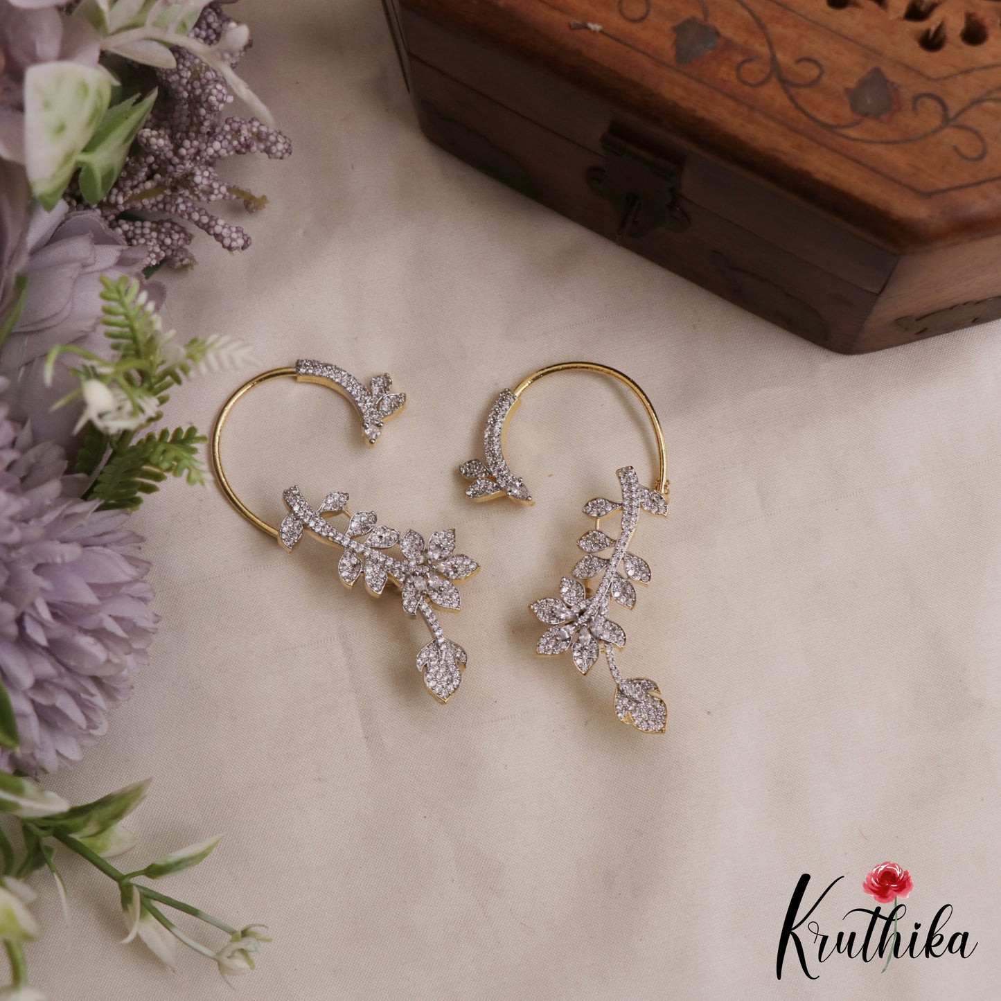 Sparkling Floral Leaf Motifs Gold-Tone AD Ear Cuff E1175