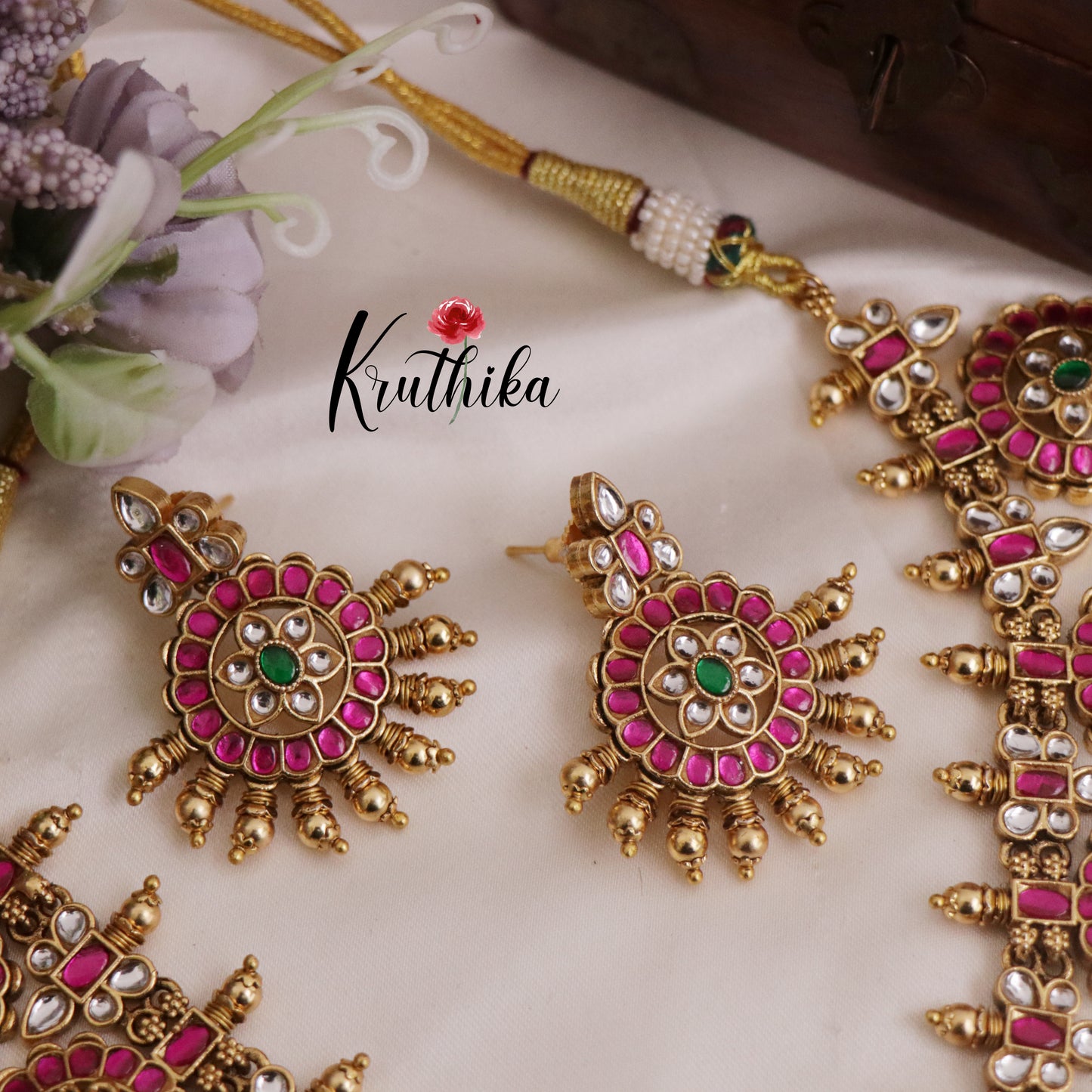 Elegant Kasu Lakshmi Jadau Necklace NC2354