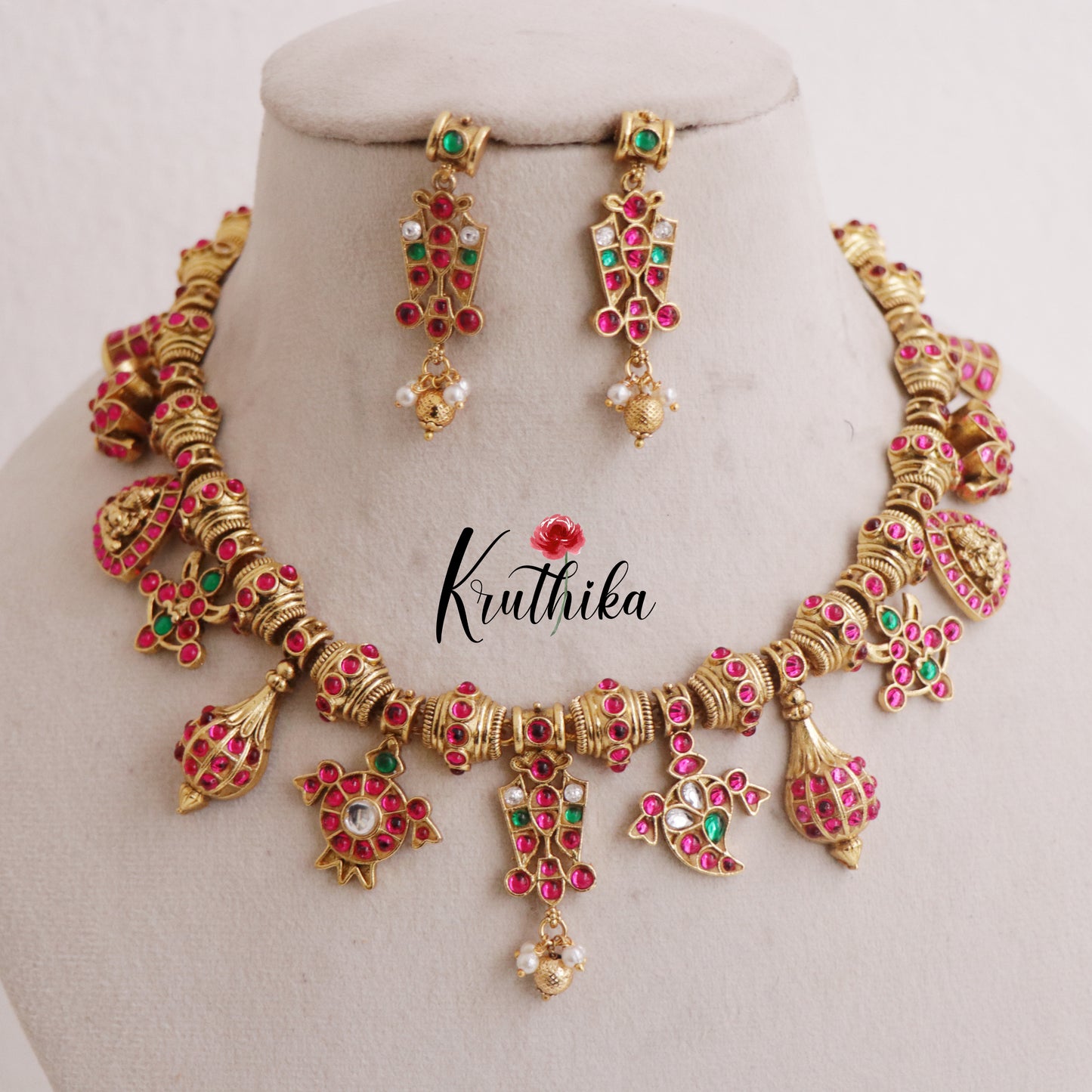 Beautiful Jadau Necklace NC2350