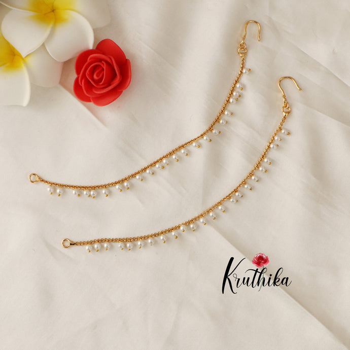 Simple pearl earchains EC73