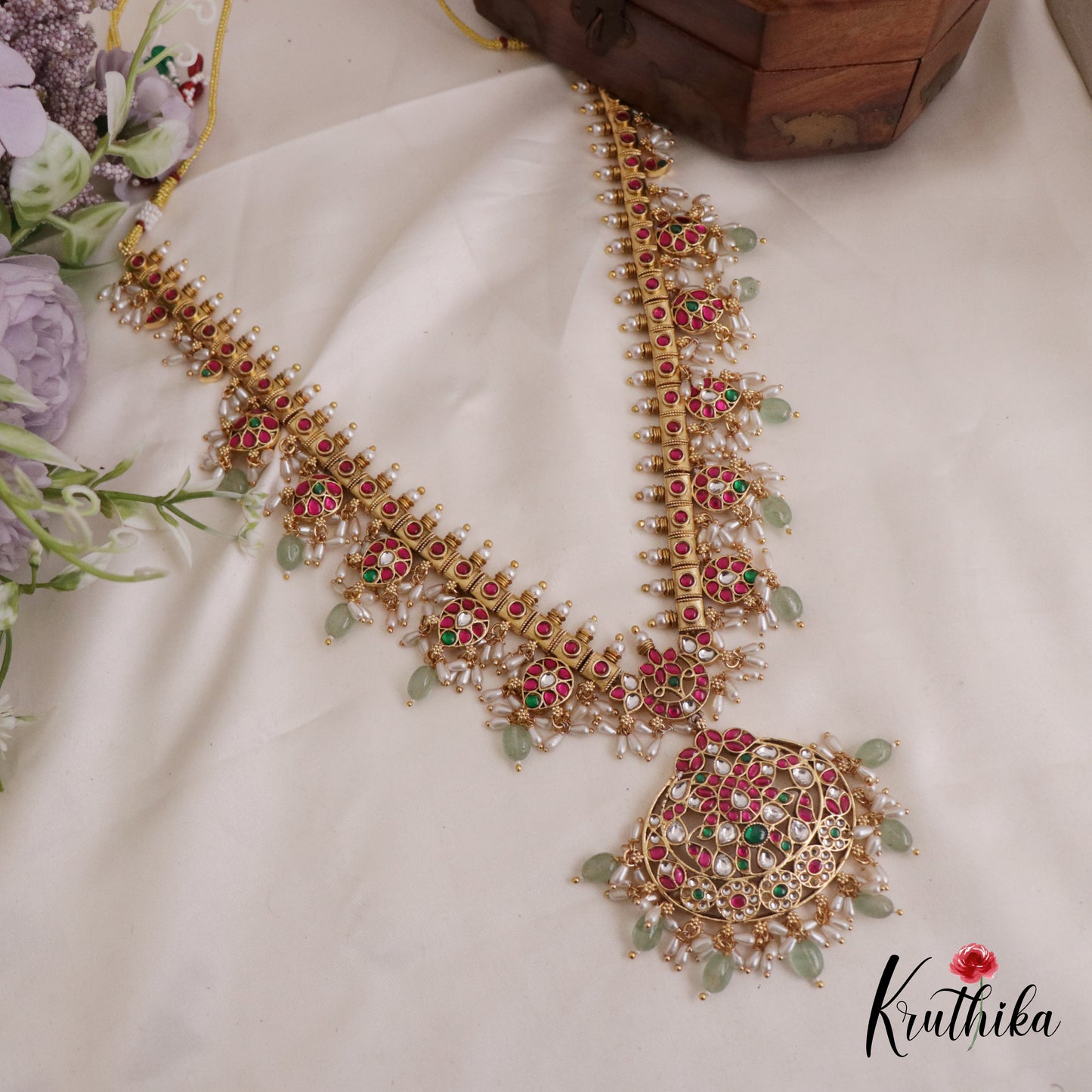 Elegant Jadau Guttapusalu Haaram LH1672