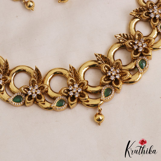 Classic Antique Floral Motifs Necklace NC3071