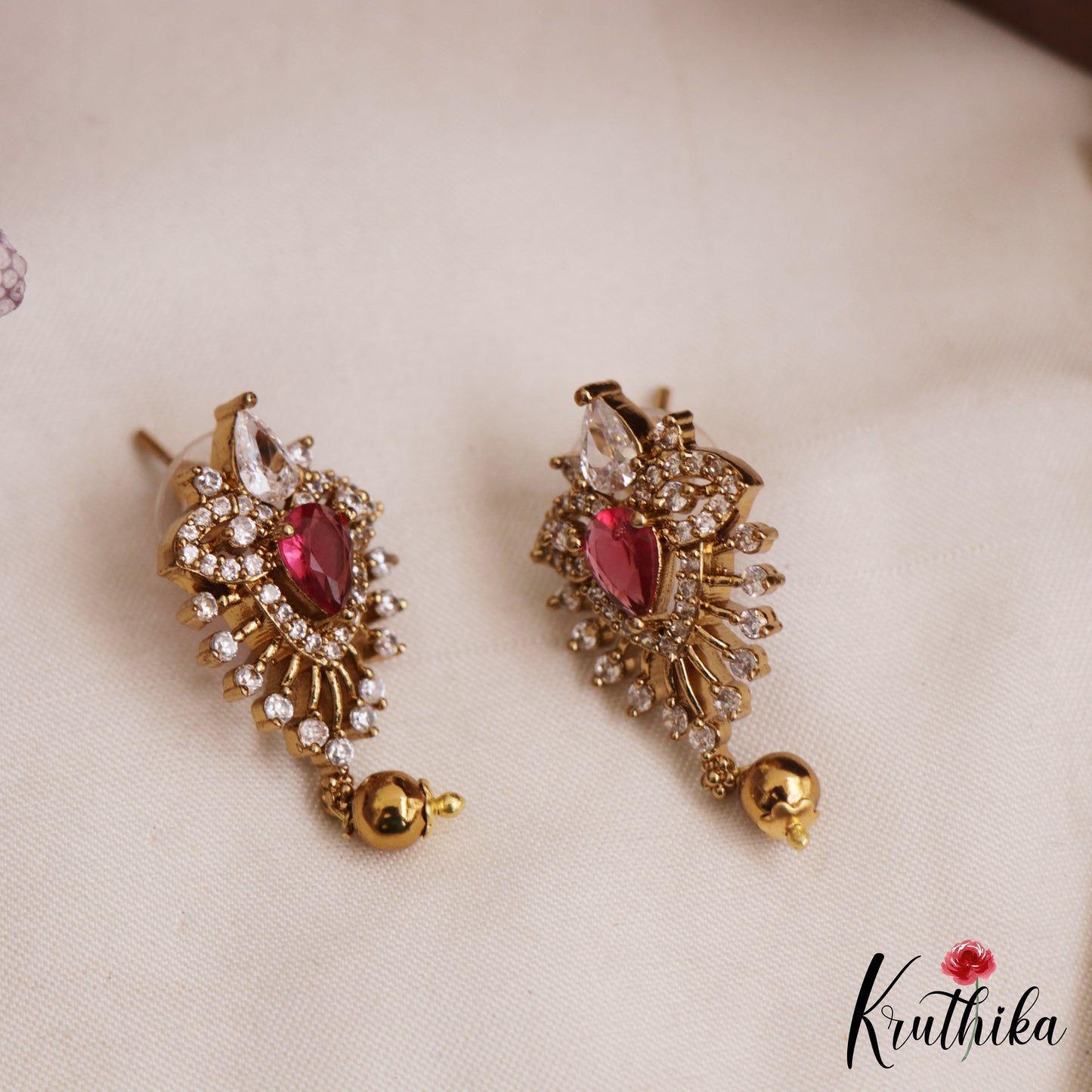 Trendy Teardrop Motifs CZ Victorian Pendant Chain Set NC3067 (Available In 2 Colors)