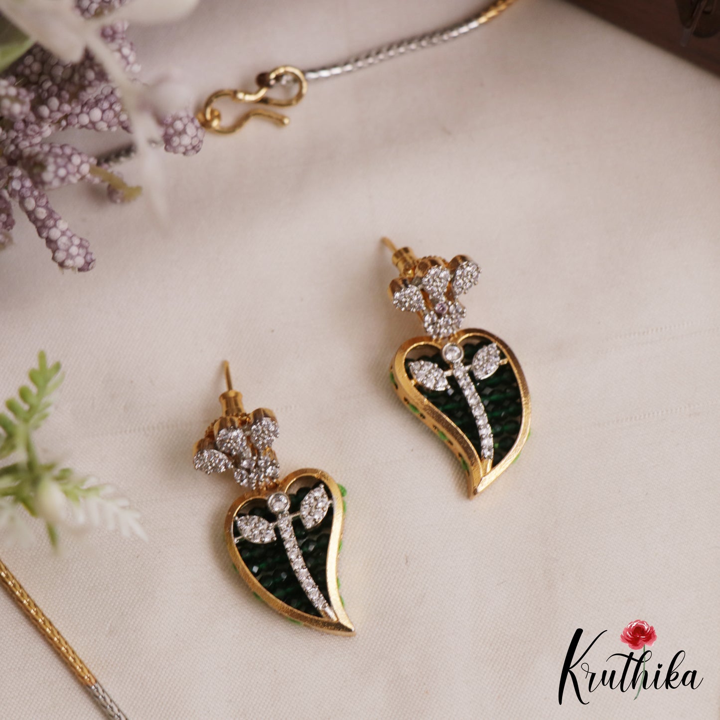Elegant Lord Ganesha Motifs Dual-Tone CZ Victorian Pendant Chain Set NC3072