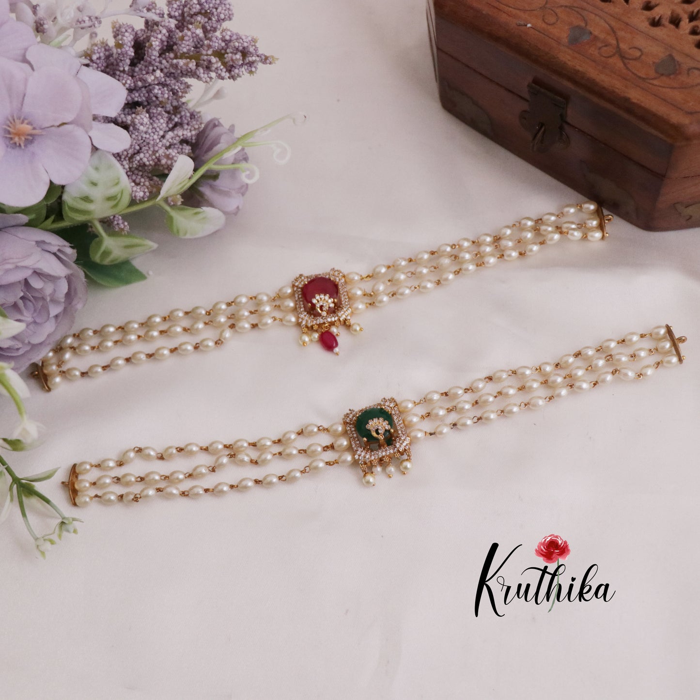 Trendy CZ Victorian Pendant Pearls Choker NC2390 (Available in 2 Colours)