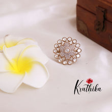 Trendy Victorian Finger rings R25 (Available in 6 colours)