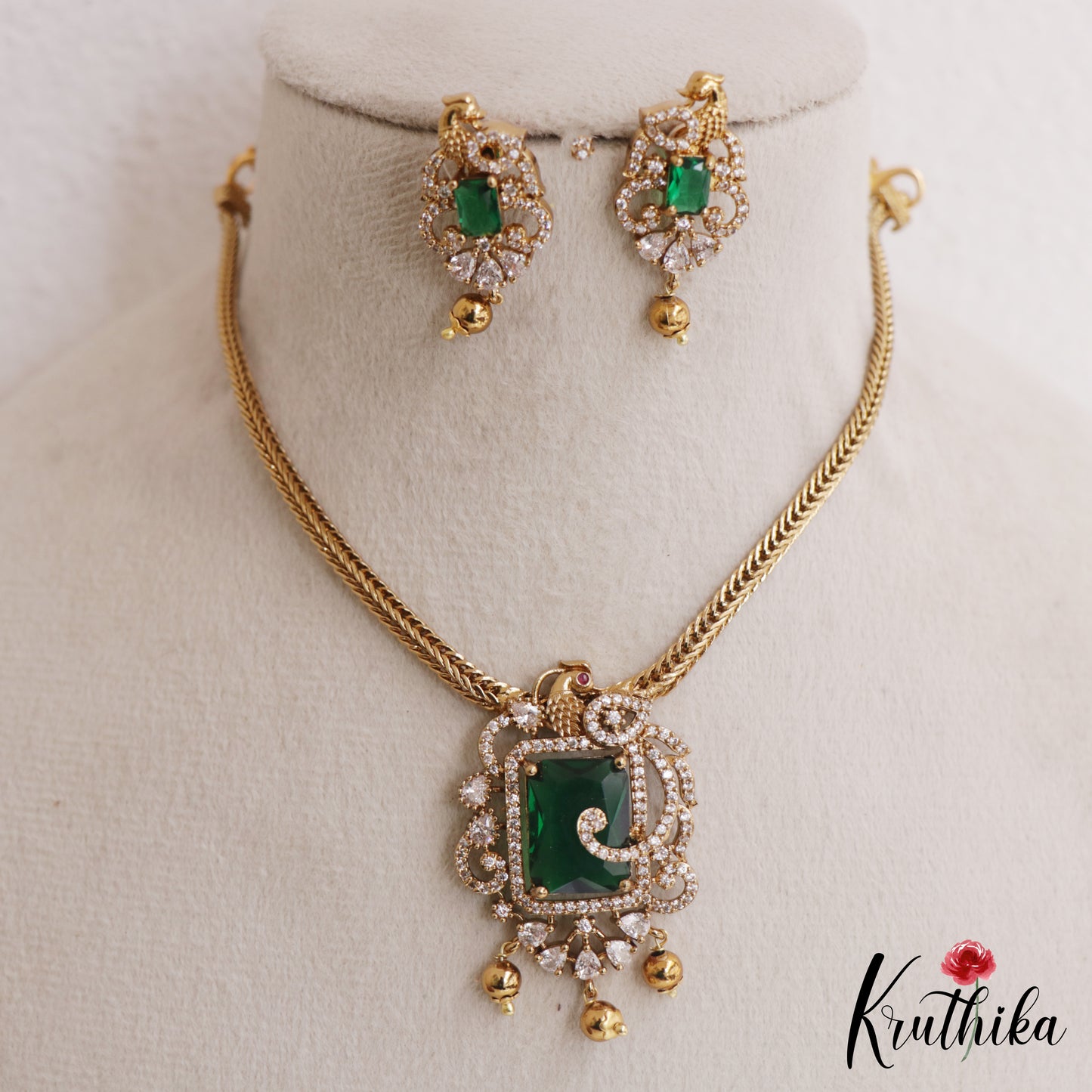 Elegant Peacock Motifs CZ Victorian Pendant Chain Set NC3049 (Available In 2 Colors)