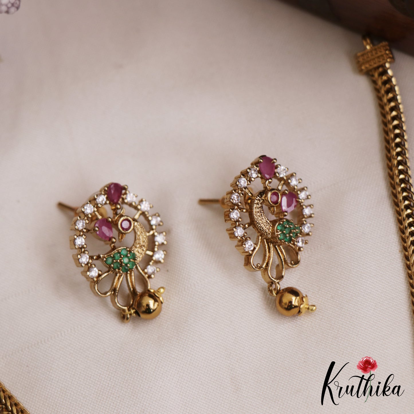 Trendy Peacock Motifs CZ Pendant Chain Set NC3050