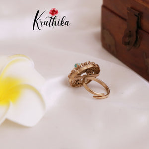 Trendy  Victorian Finger Ring R28 (Available in 2 Colours)