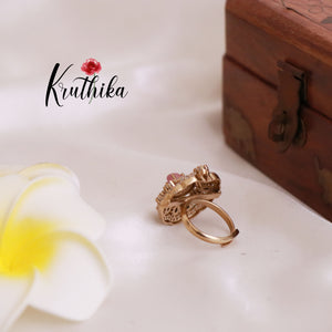 Trendy  Victorian Finger Ring R28 (Available in 2 Colours)