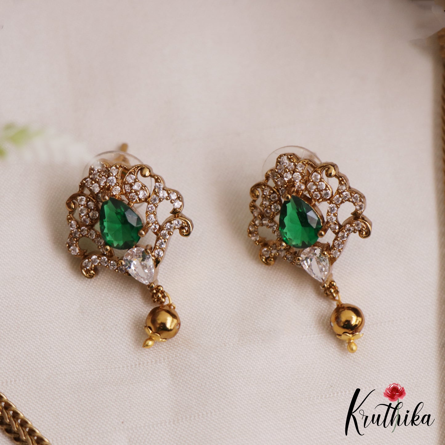 Pretty Floral Teardrop Motifs CZ Victorian Pendant Chain Set NC3047 (Available In 2 Colors)