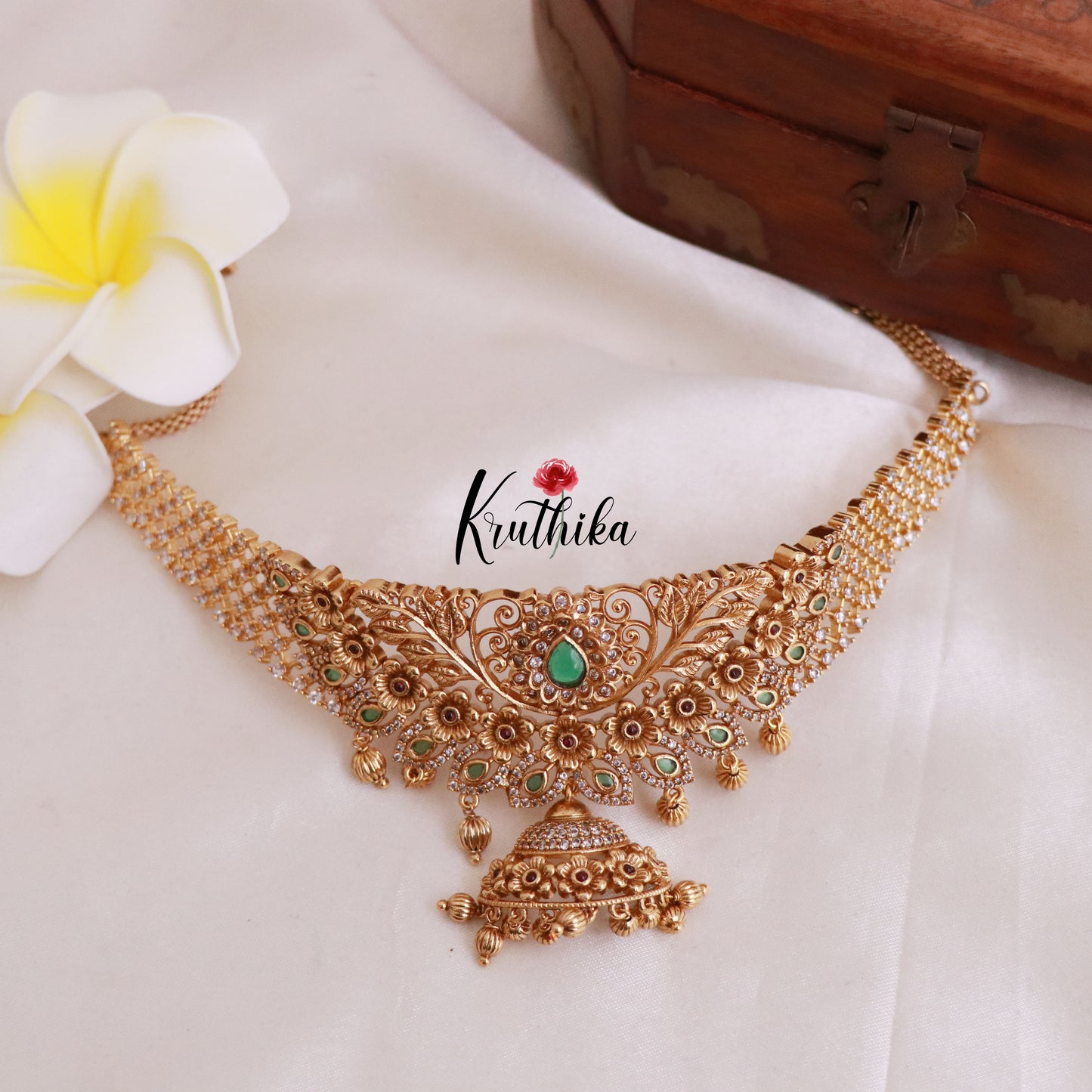 Pretty Cutwork AD Chocker NC1839