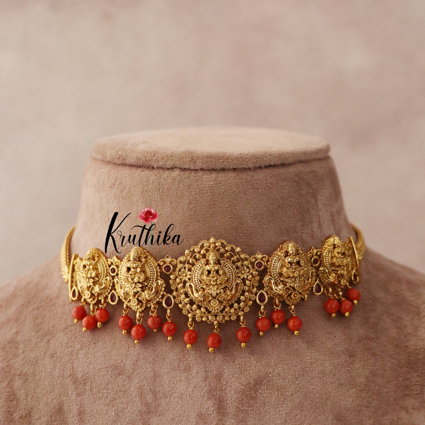 Pretty Lakshmi Chocker NC1254