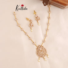 Simple Trendy Flower Necklace NC1733