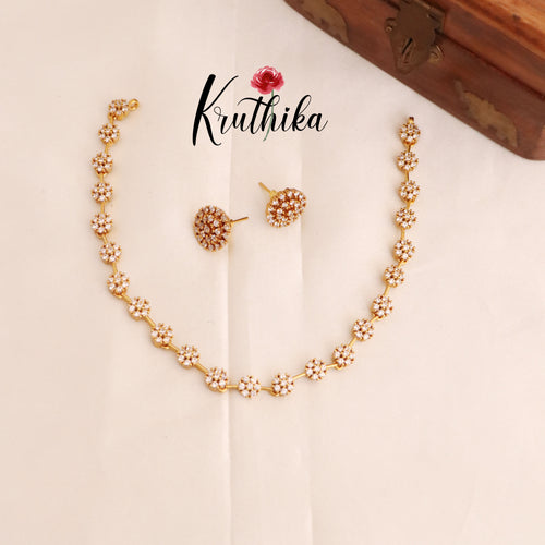 Simple Trendy Flower Necklace NC1737