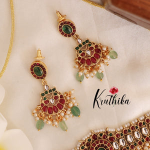 Elegant Kempu Kundan Chocker NC1760