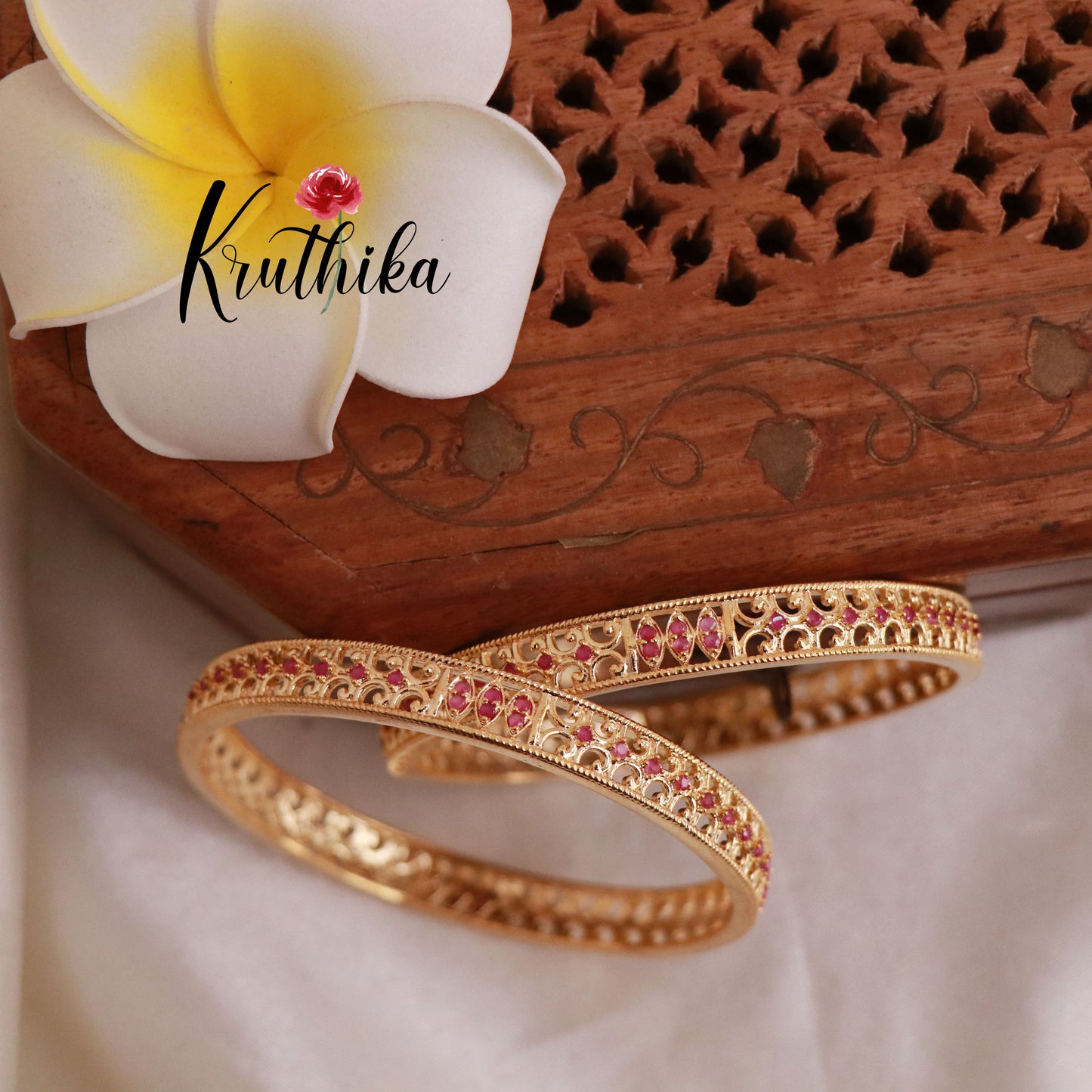 Simple Bangles B139
