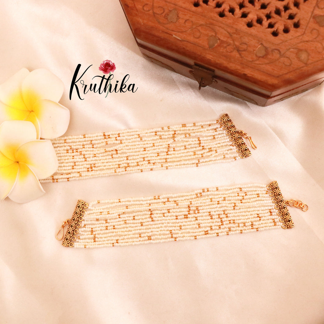 Trendy Pearl earchain EC78