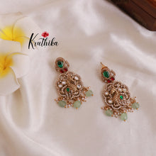 Best selling Jadau Victorian peacock pearls choker NC849