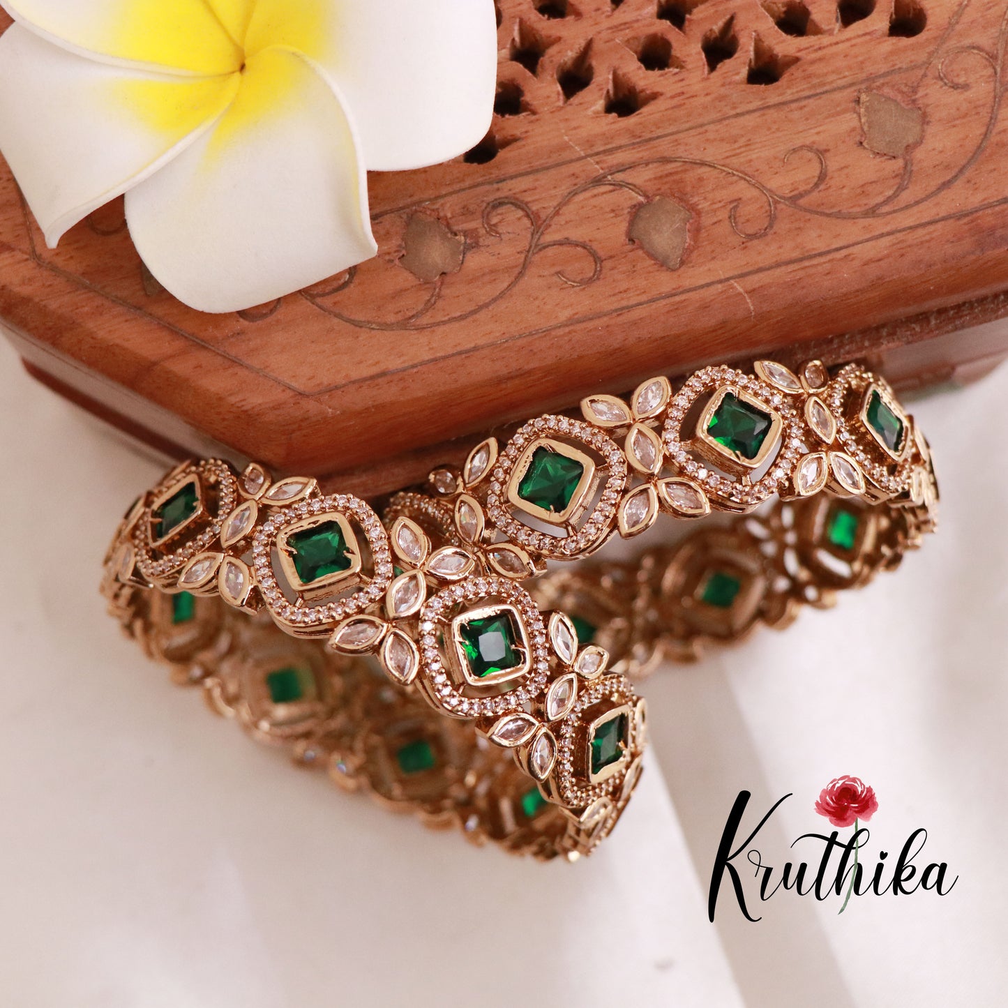 AD Victorian Emerald Bangles B170