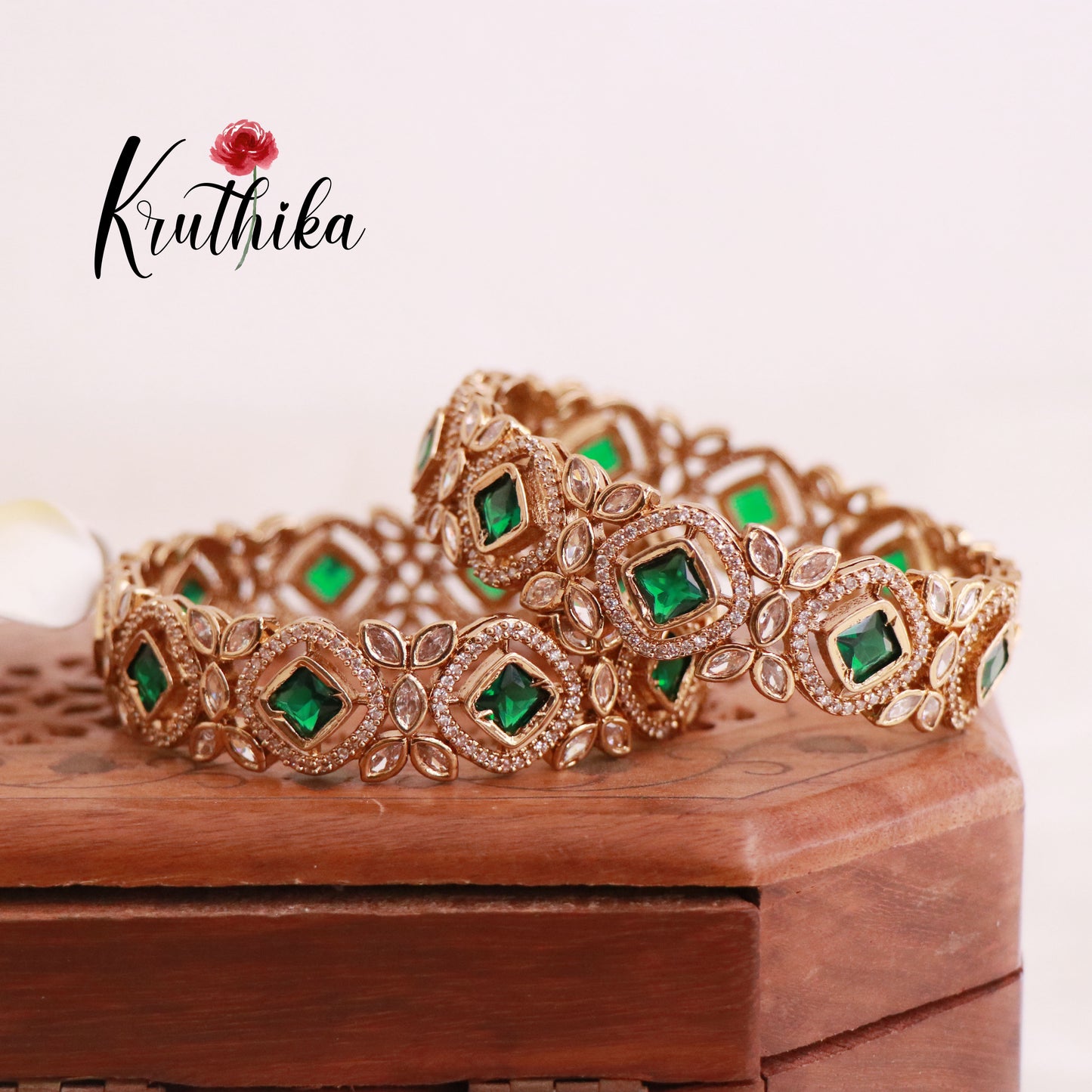 AD Victorian Emerald Bangles B170