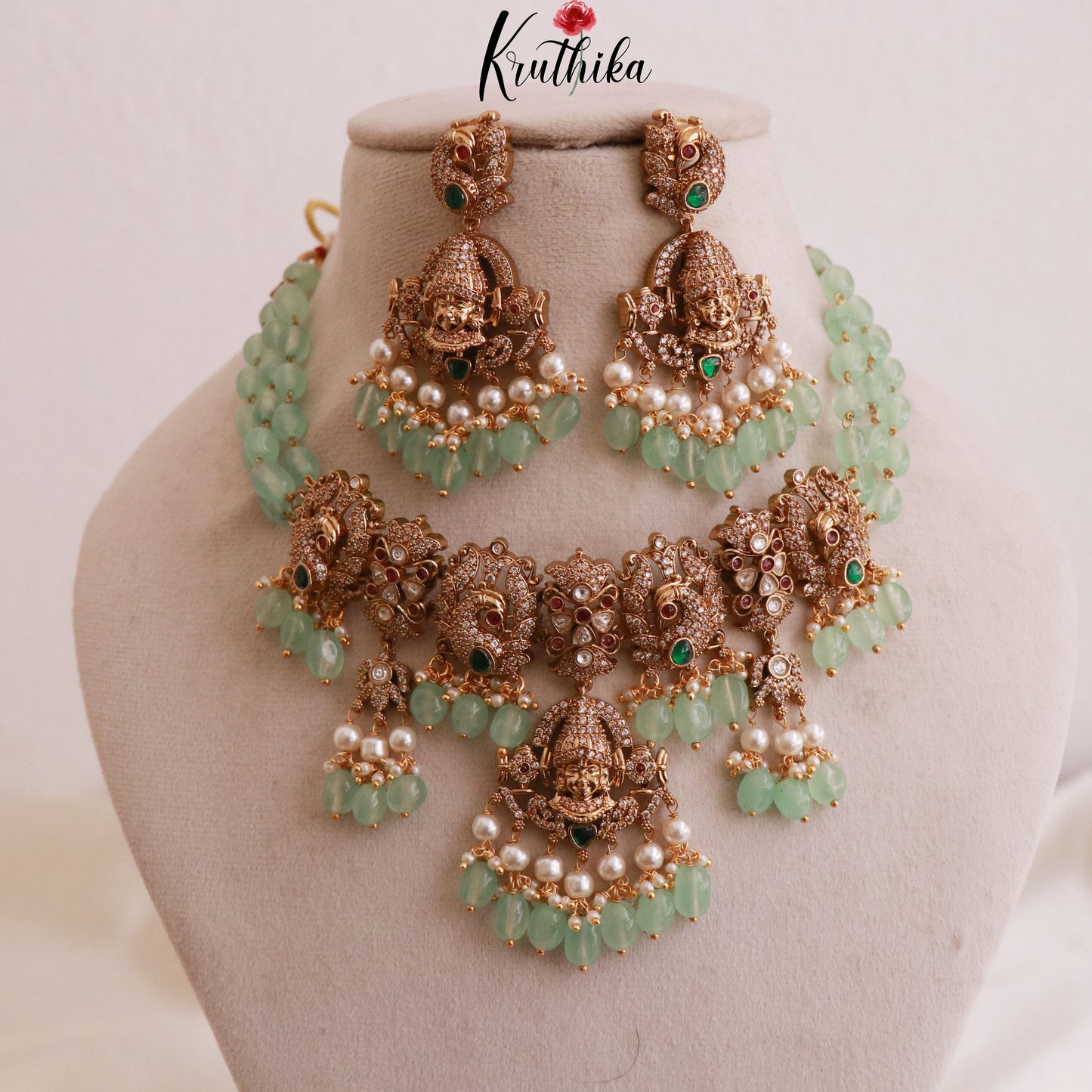 Victoria Goddess peacock choker NC733