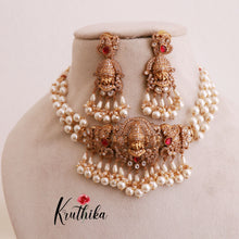 Pearls victorian Goddess choker NC766