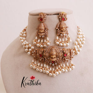Pearls victorian Goddess choker NC766