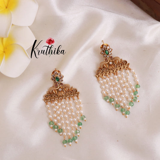 Trendy Peacock Pearl hanging Earrings E456