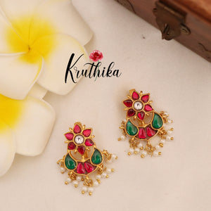 Beautiful floral Jadau Earcuffs | upper earrings | Bugadi Earrings E430