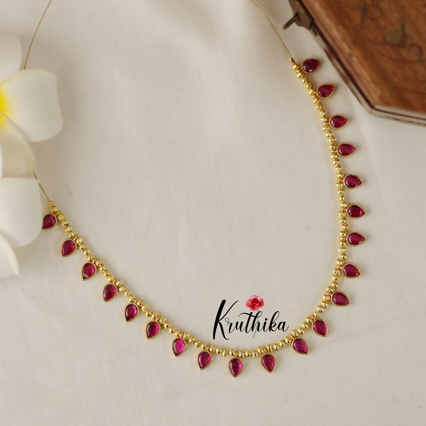 Simple kemp tear drop pendants invisible chain NC1523 (Three color options)
