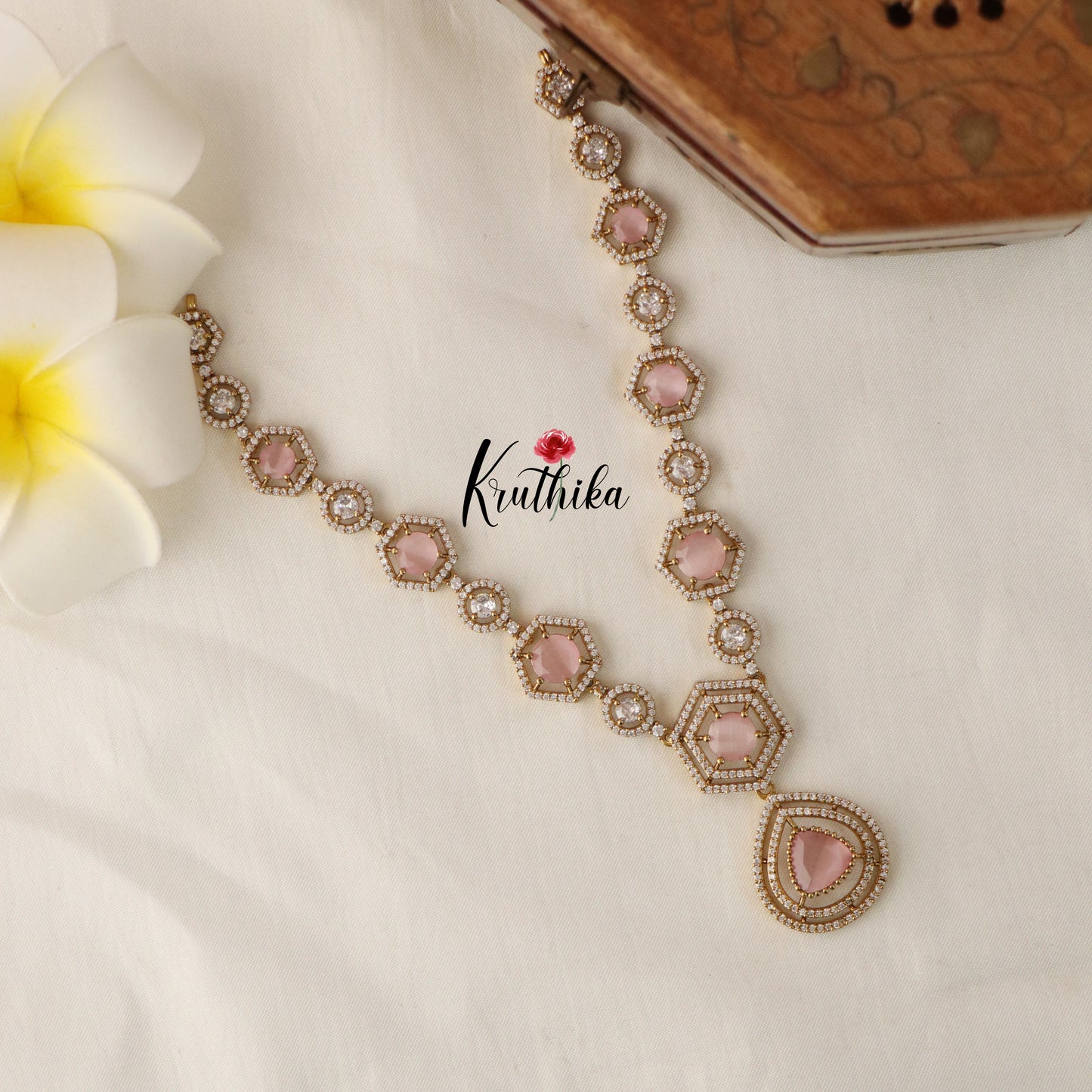 Pretty AD/Victorian Necklace NC1466( Available in 4 colours)