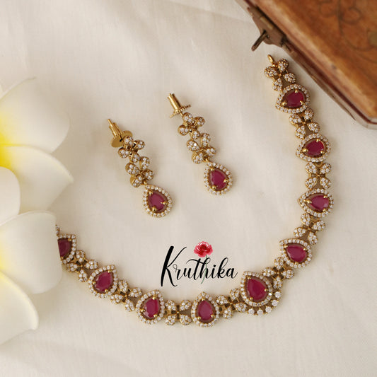 Simple Victorian Necklace NC1467( Available in 2 colours)