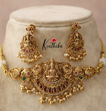 Pretty Lakshmi Devi kemp choker NC1539