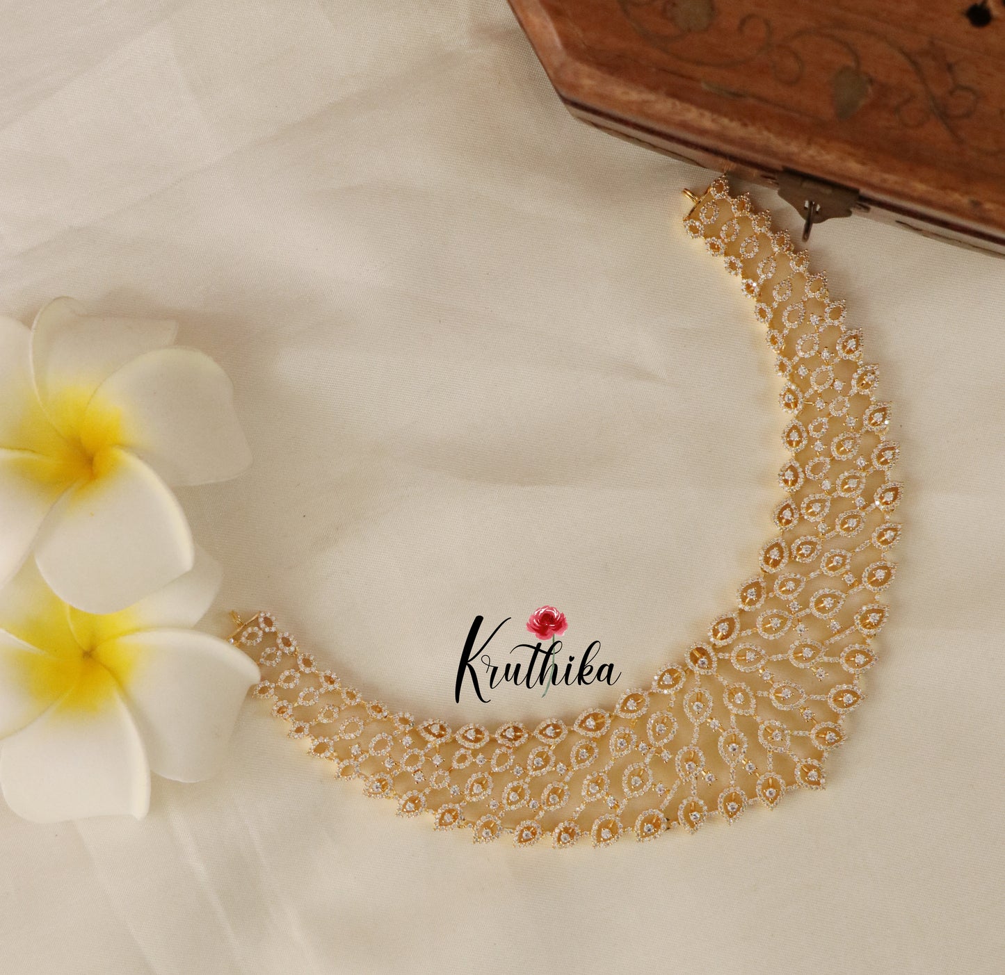 Gorgeous CZ Leaves Necklace- Gold Polish NC1678
