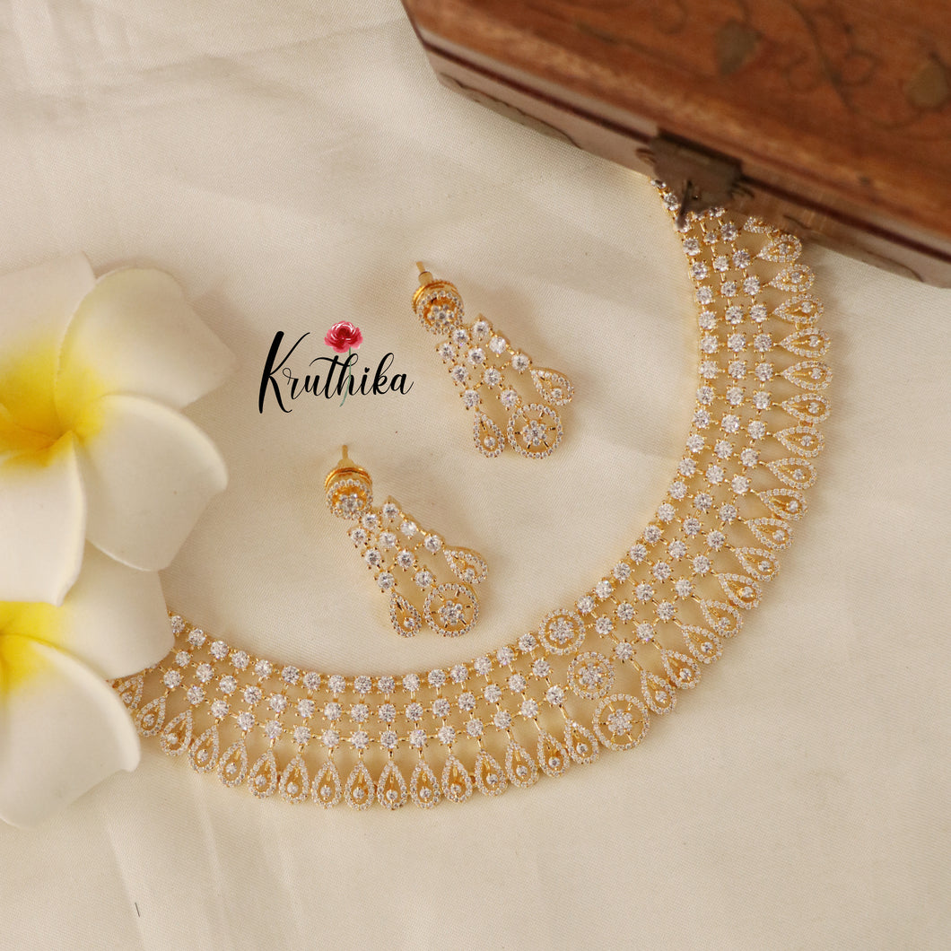 Pretty CZ Leaves Necklace-Gold Polish NC1679