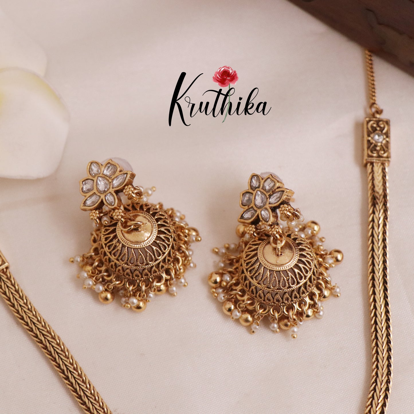 Pretty Flower jadau Jigni chain set with Beads (Available in 2 colours) NC1992