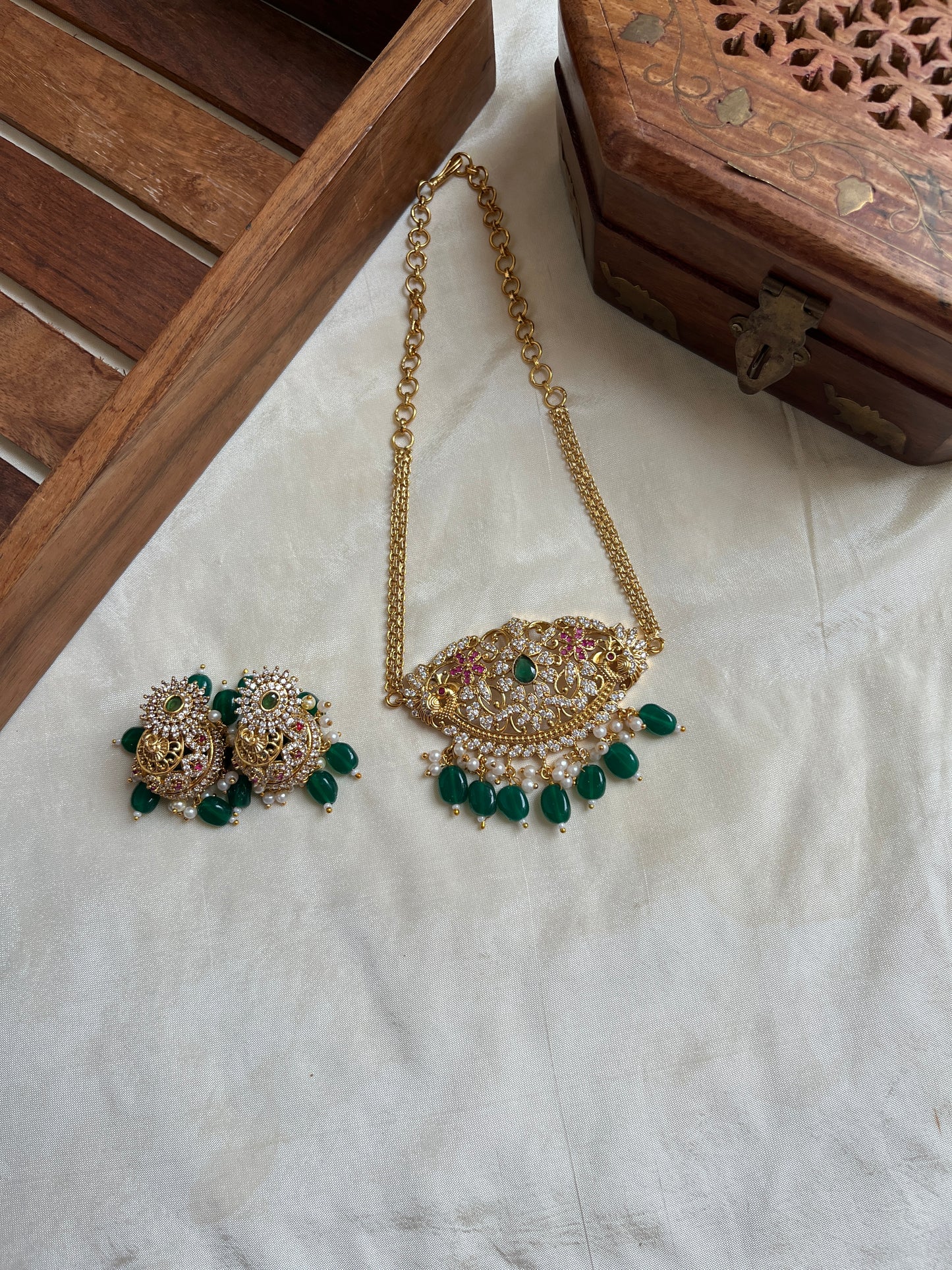 Simple Peacock Chain with Green Beads Necklace NC1098