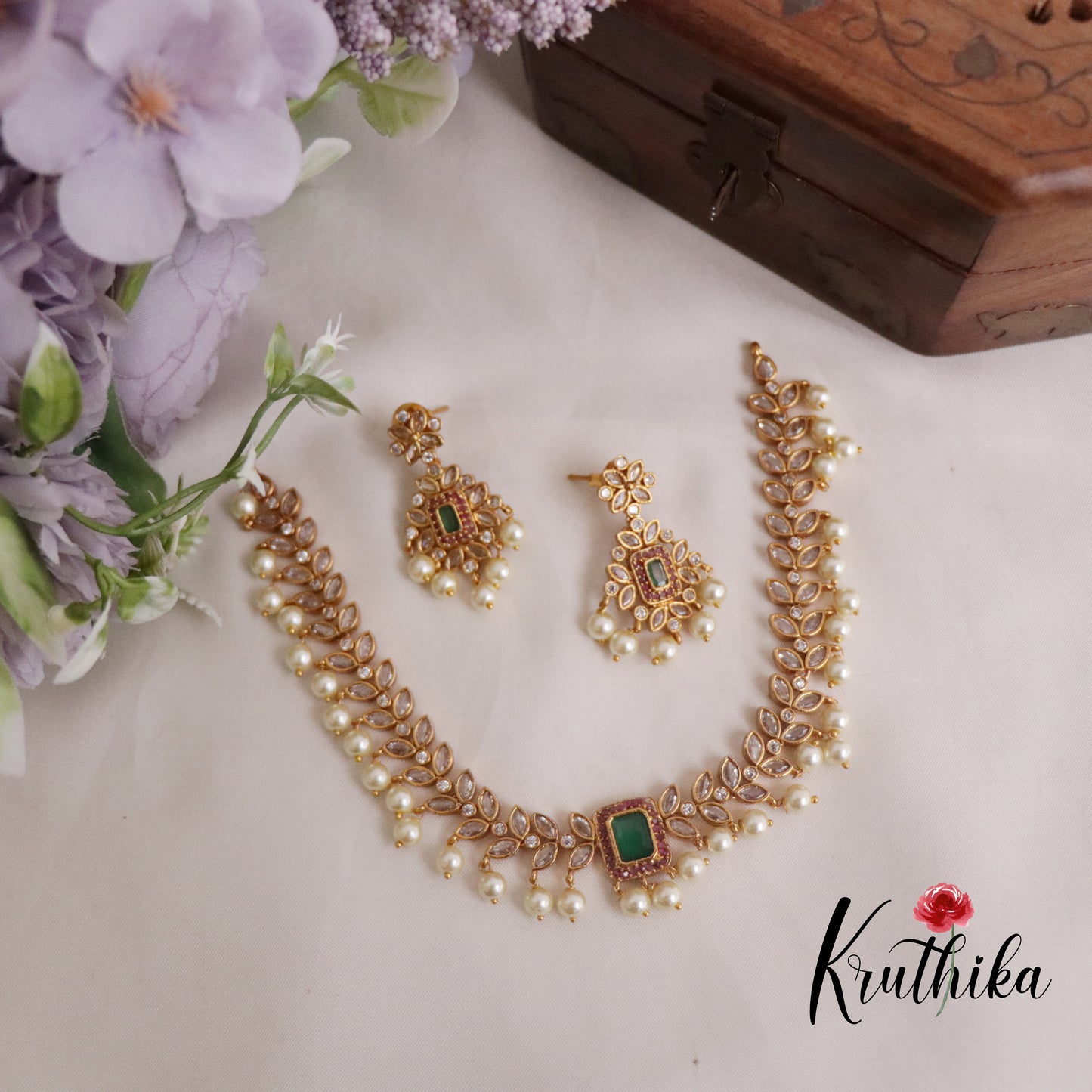 Beautiful Ad Victorian Necklace with Pearl Drops NC2192