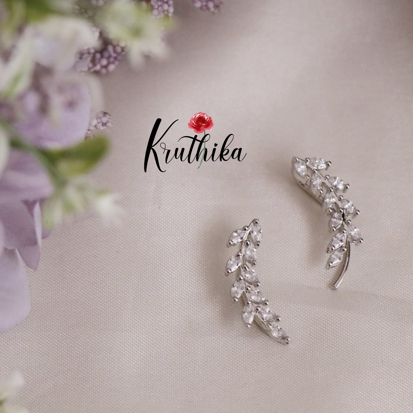 Gorgeous CZ Sparking Leaf Climbers Earcuff E444