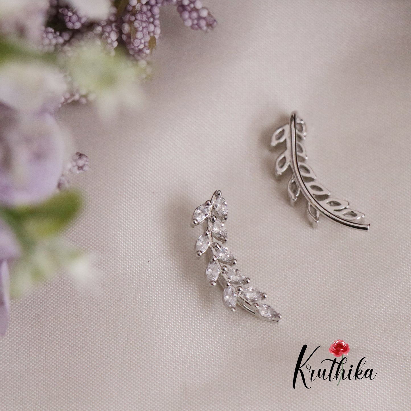 Gorgeous CZ Sparking Leaf Climbers Earcuff E444