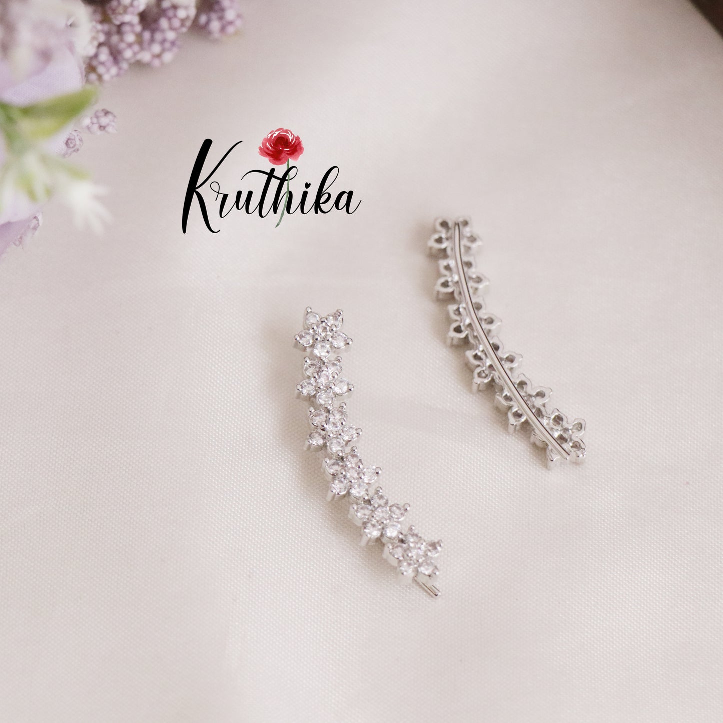 Simple CZ Starlight Bloom Earcuff E445