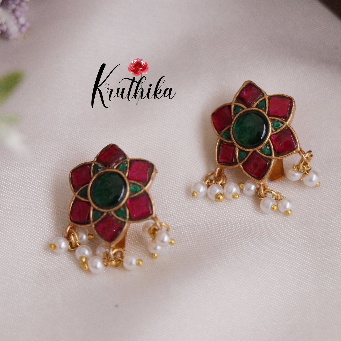 Beautiful floral Jadau Earcuffs | upper earrings | Bugadi Earrings E449 (Available in 2 Colours)