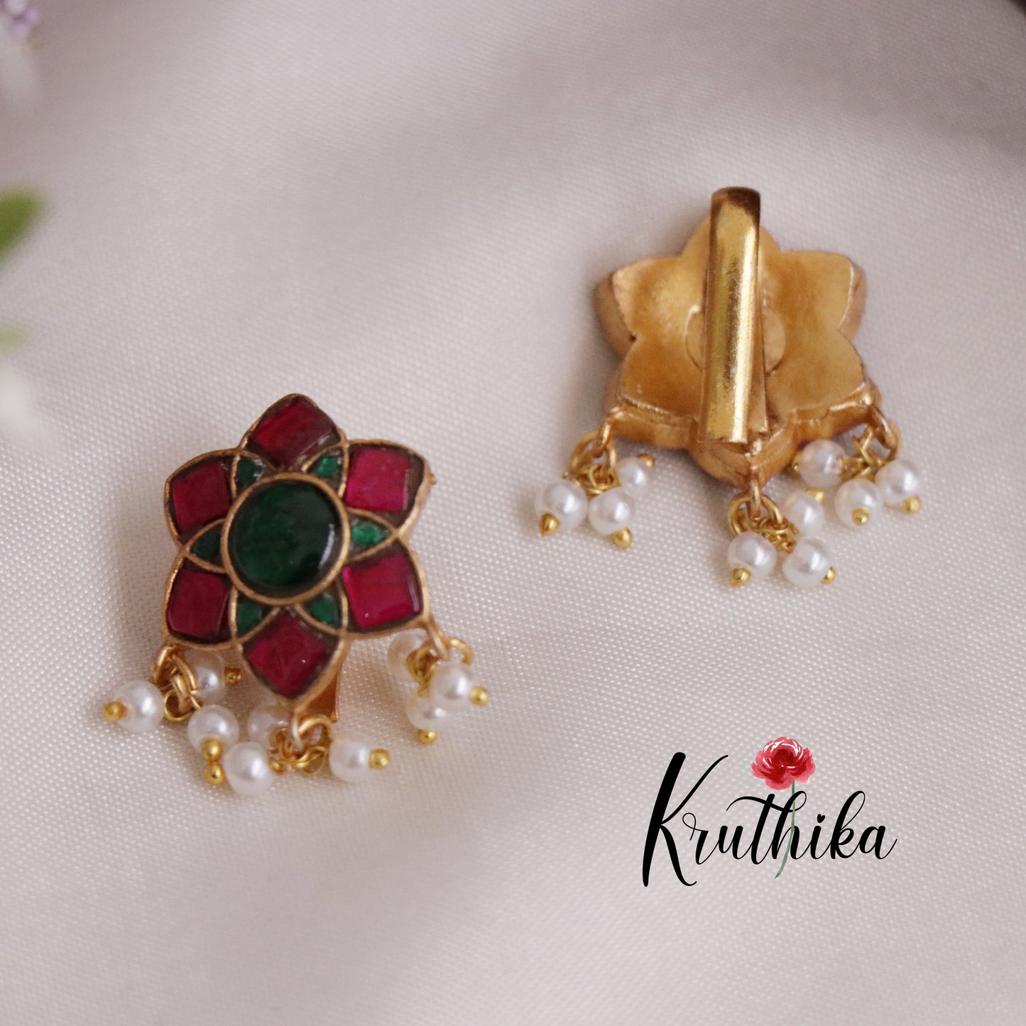 Beautiful floral Jadau Earcuffs | upper earrings | Bugadi Earrings E449 (Available in 2 Colours)
