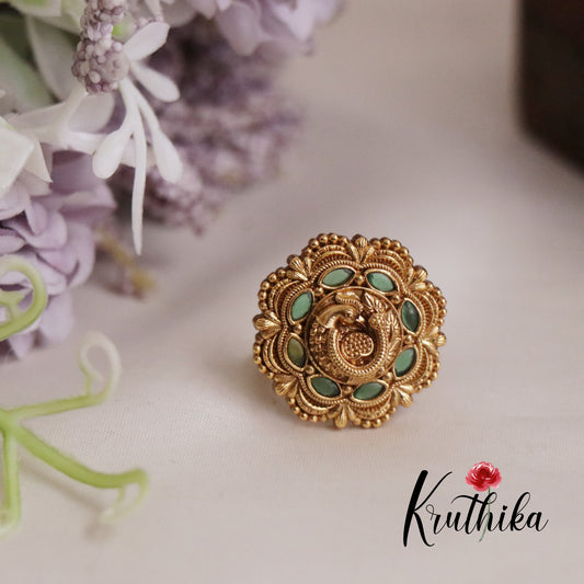 Beautiful Antique Peacock Grace Finger Ring R38