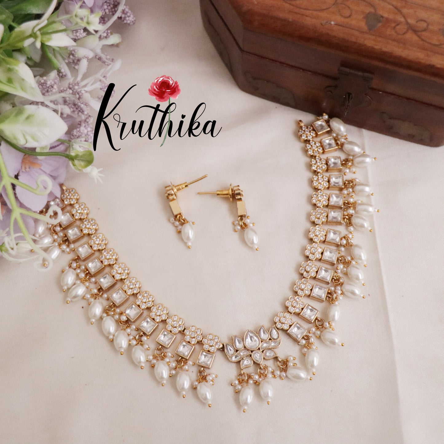 Gorgeous Lotus Design Kundan Jadau Neckalce Set NC2108 (Available in 4 Colours)