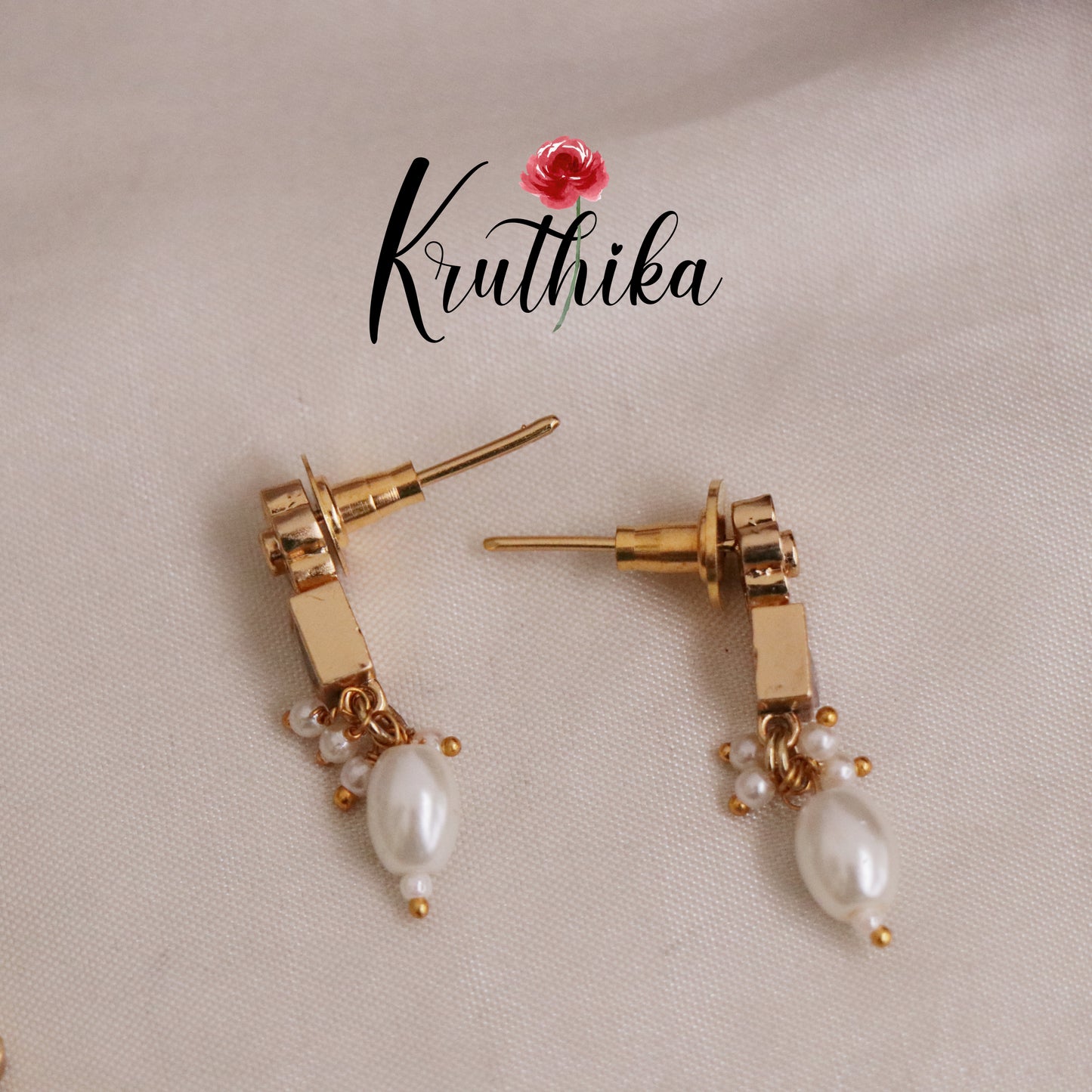 Gorgeous Lotus Design Kundan Jadau Neckalce Set NC2108 (Available in 4 Colours)